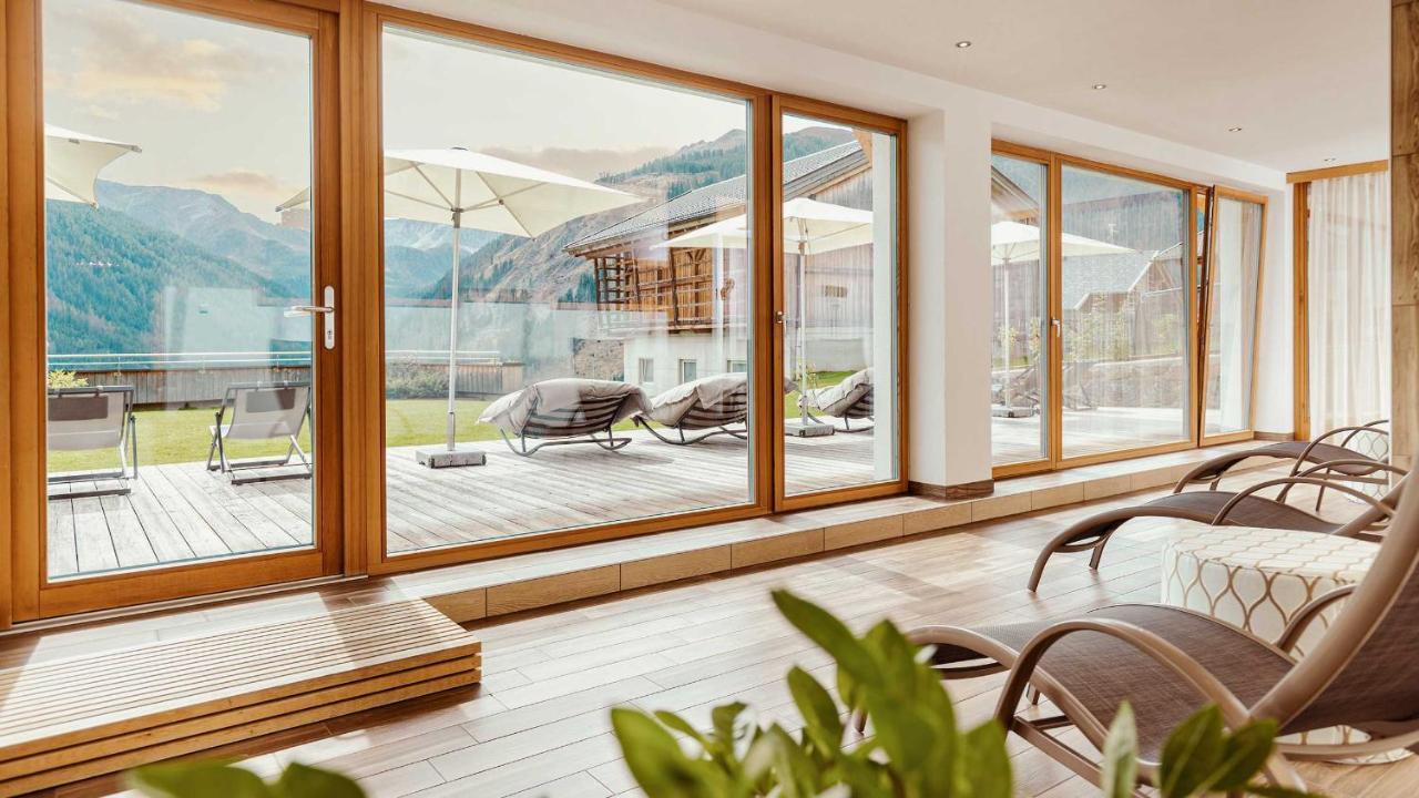 Tillga Glueck - 4 Stars Obertilliach Exterior photo